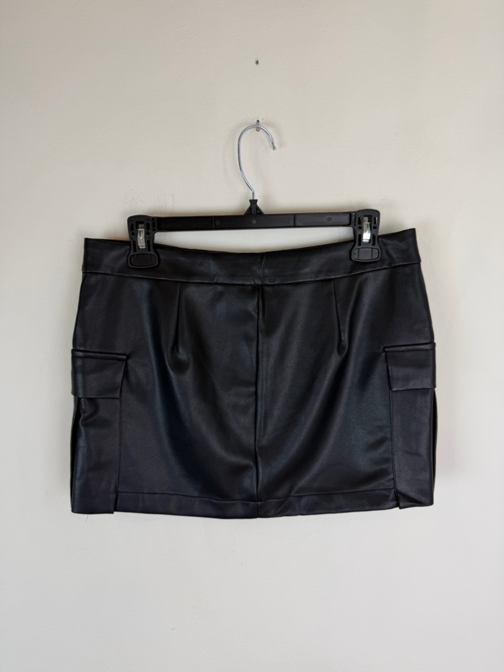 Nwt Superdown Tobi Faux Leather Skirt In Black Size S — image 7 of 8